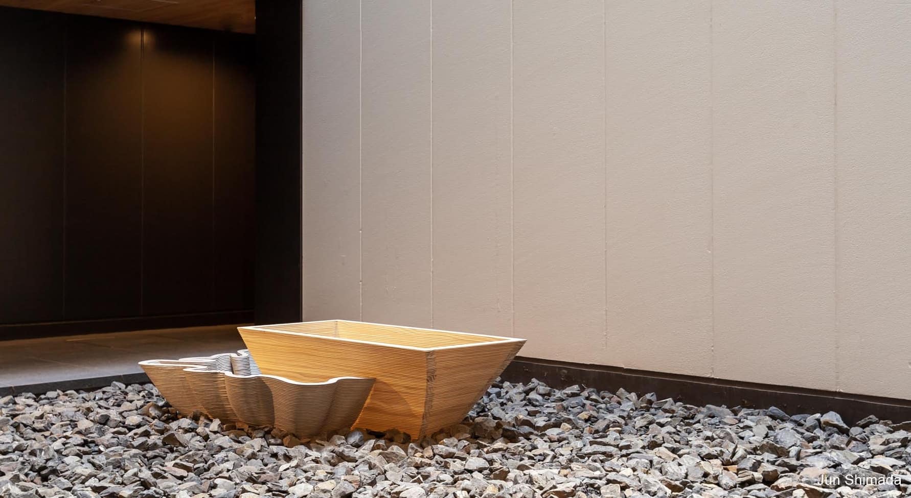 Sculpture en bois et béton