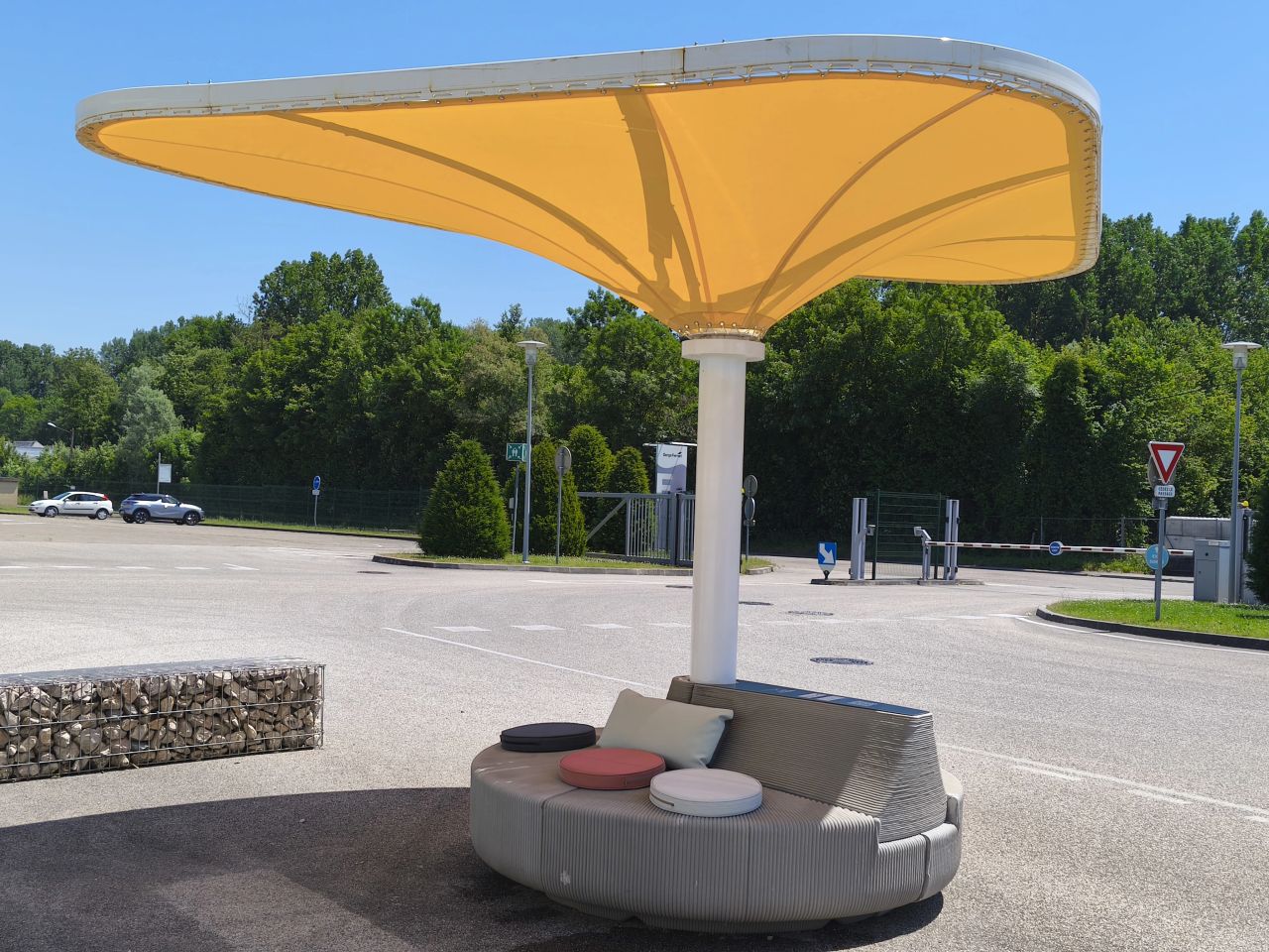 Square, an urban oasis of freshness