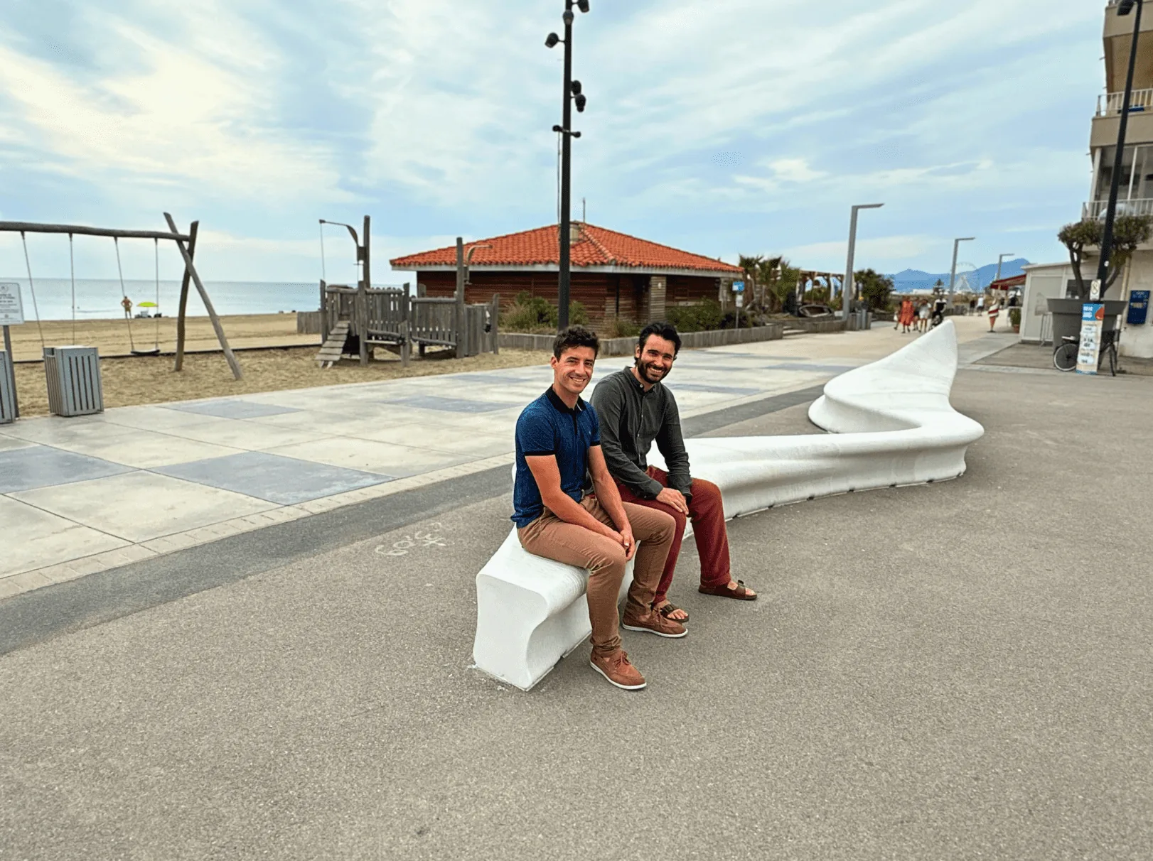 Moray eel’s bench