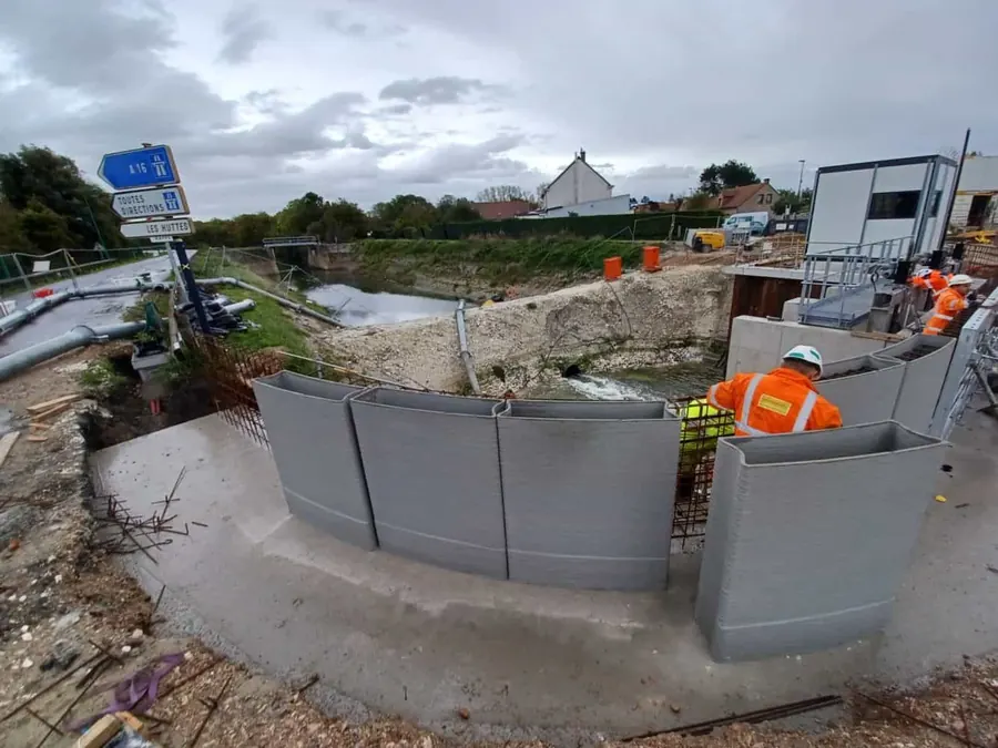 Walls for marine works