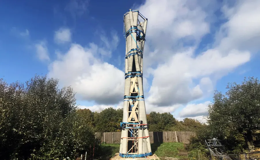 Telecommunication mast