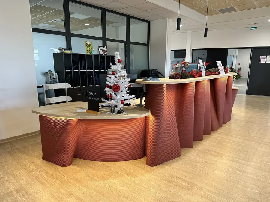 3D-Printed Concrete Reception Desk